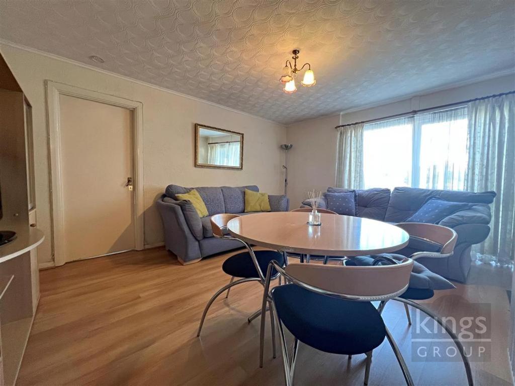 A Cosy 1 Bedroom Apartment Enfield Zewnętrze zdjęcie